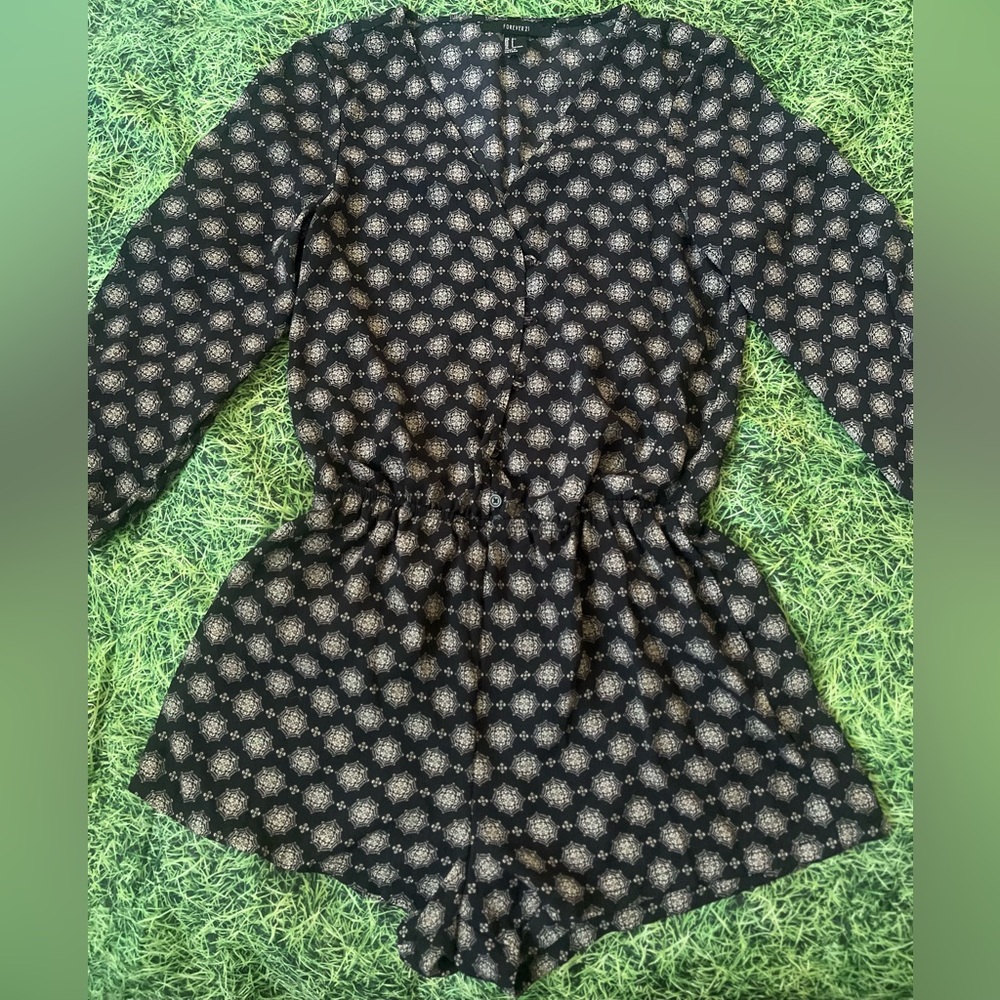 FOREVER21 GEOMETRIC PATTERN ROMPER